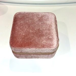 Brand new jewelry holder